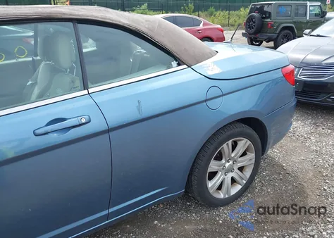 2011 Chrysler 200 Touring из США, поврежденный, VIN 1C3BC2EB6BN563845